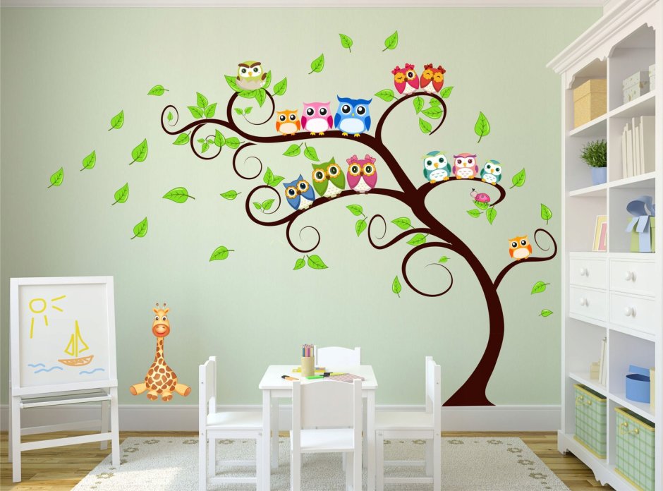 Дерево в интерьере детского сада