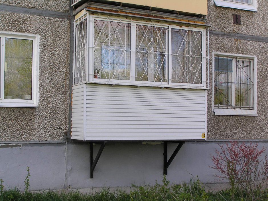 Навесной балкон