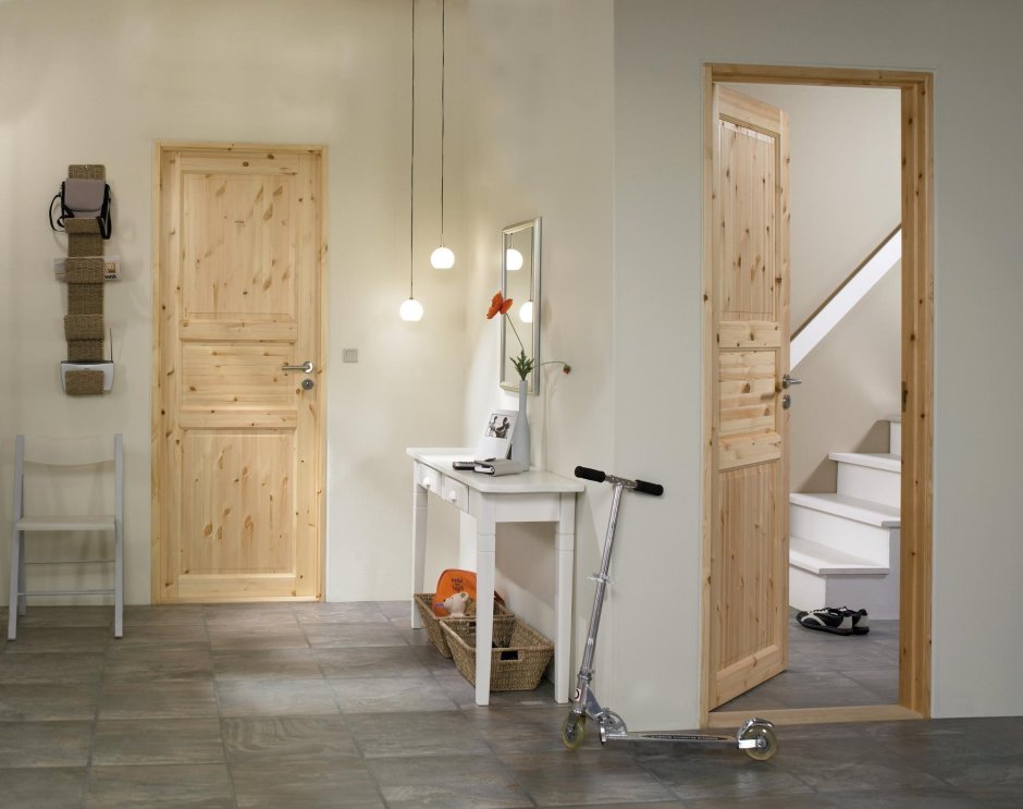 Двери из сосны