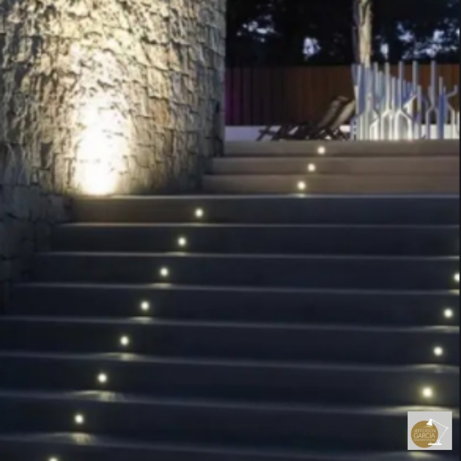 Подсветка лестницы