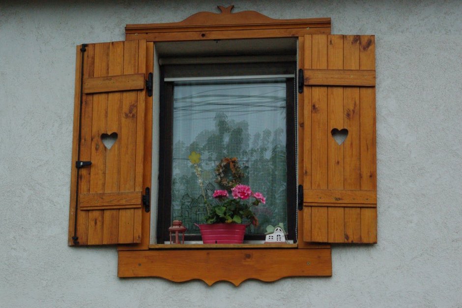 Ставни на окна деревянные наружные