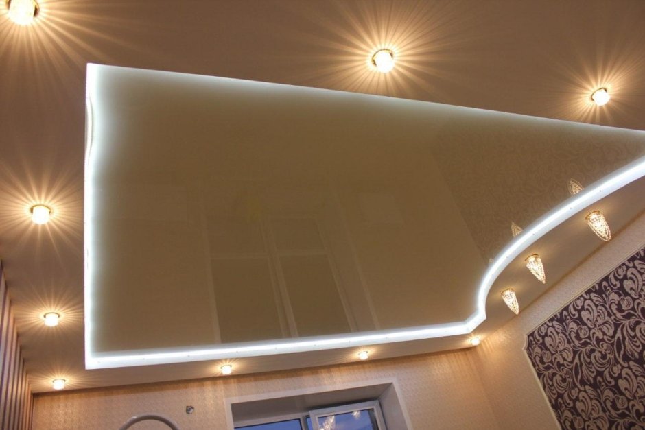 Двухуровневый потолок со светодиодной подсветкой