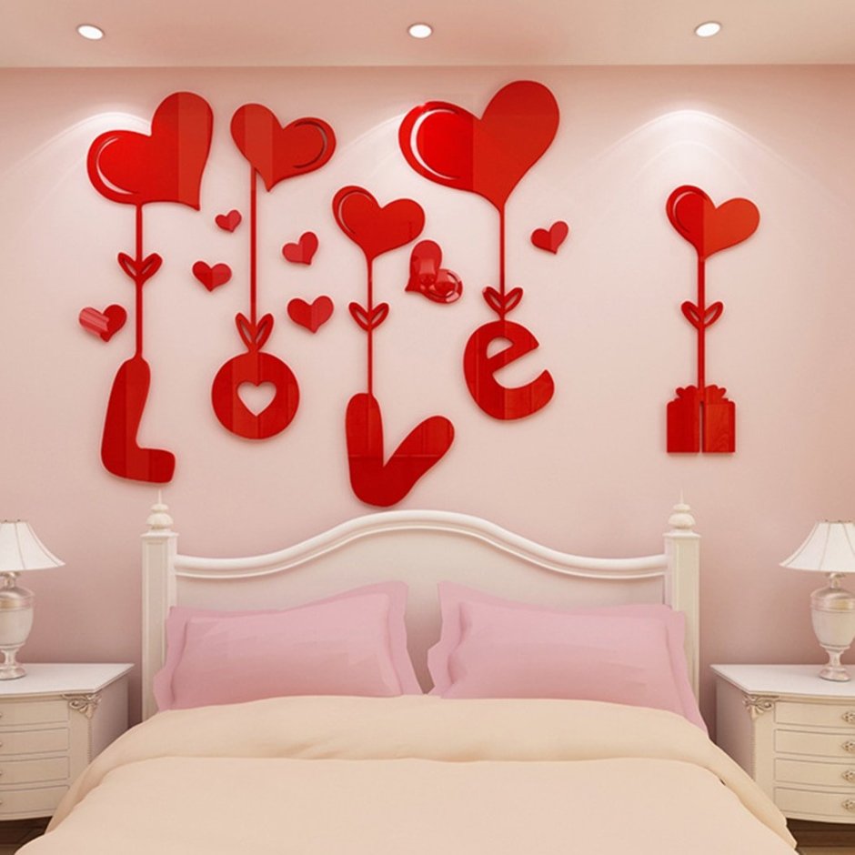 Сердечки на стене