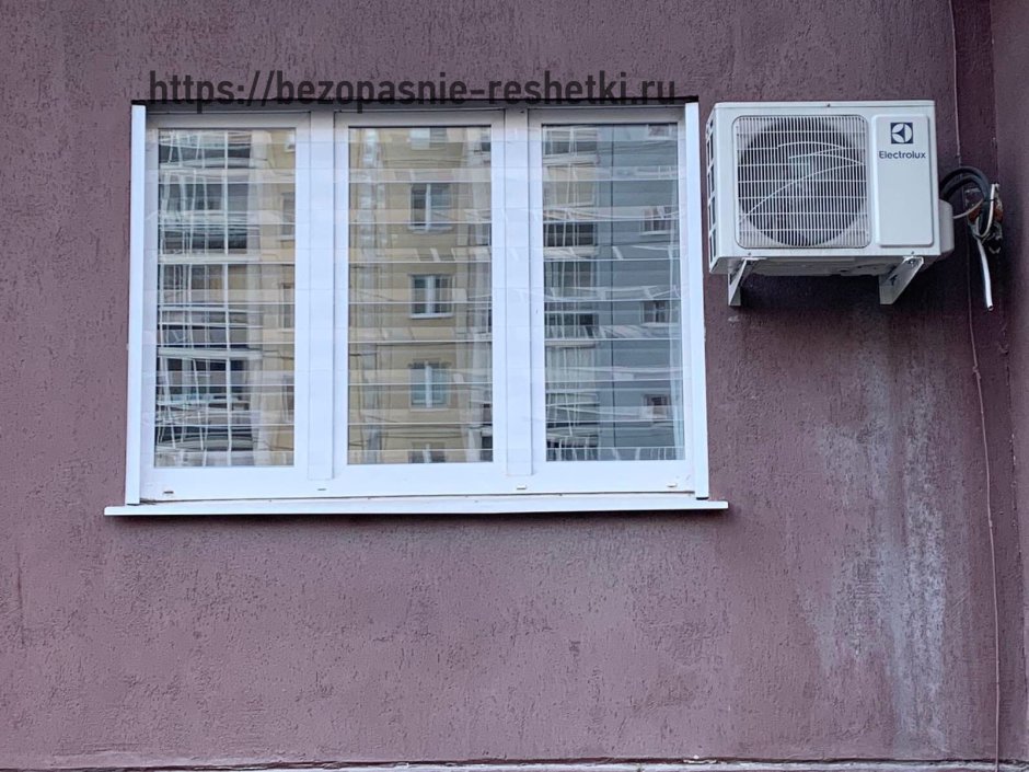 Пластиковые решетки на окна прозрачные