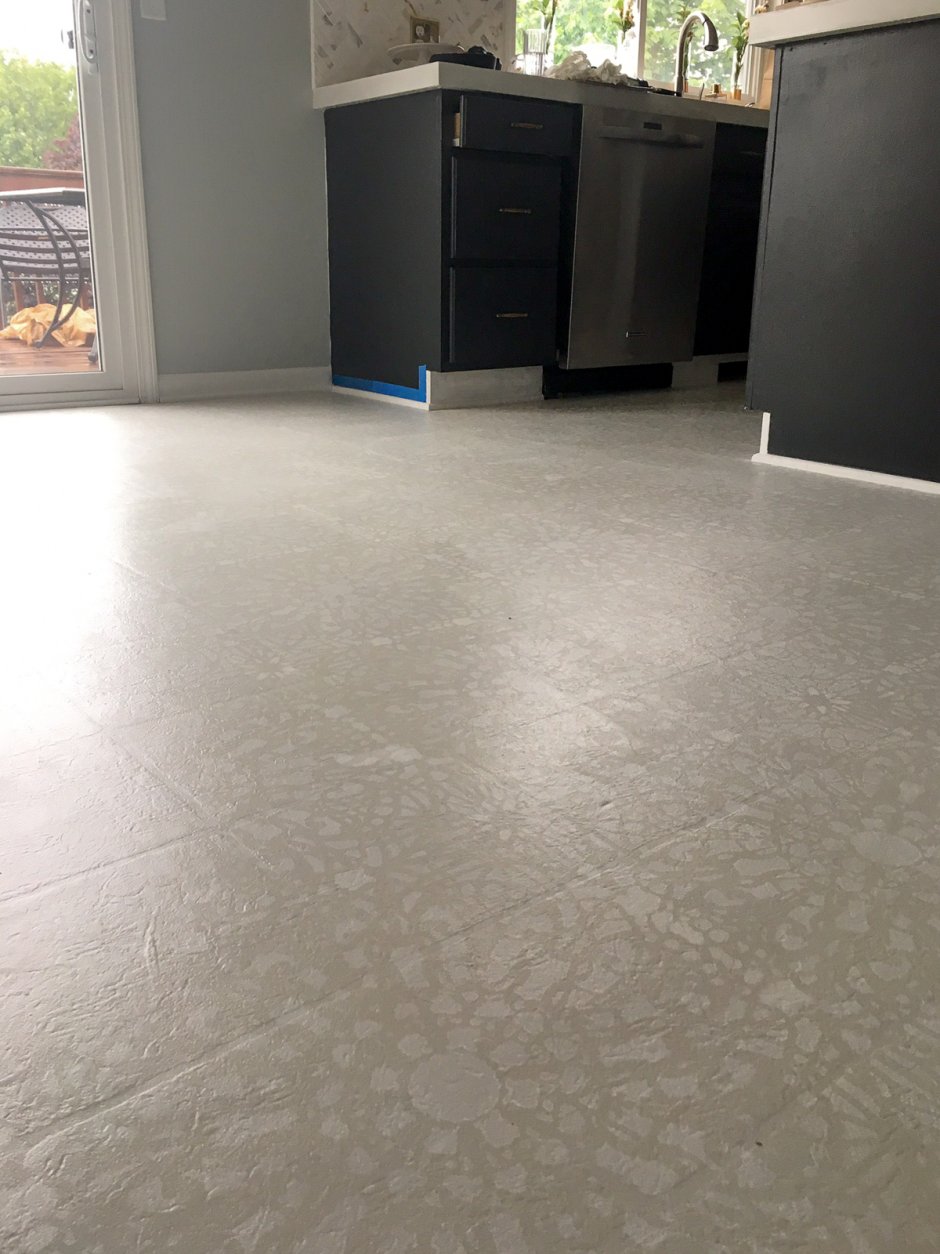 Линолеум под мрамор белый