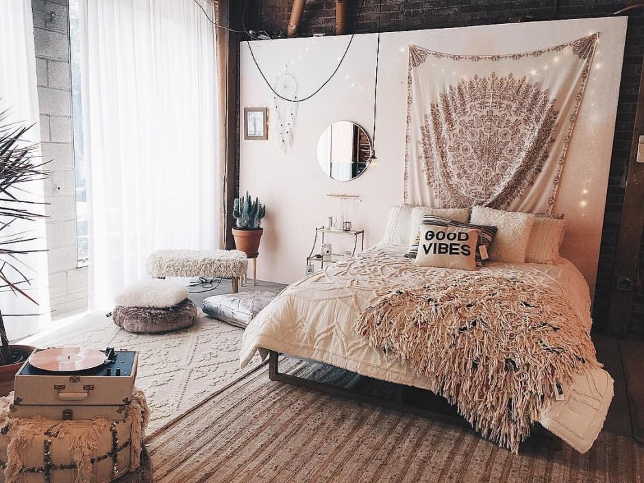 Стол в этническом стиле