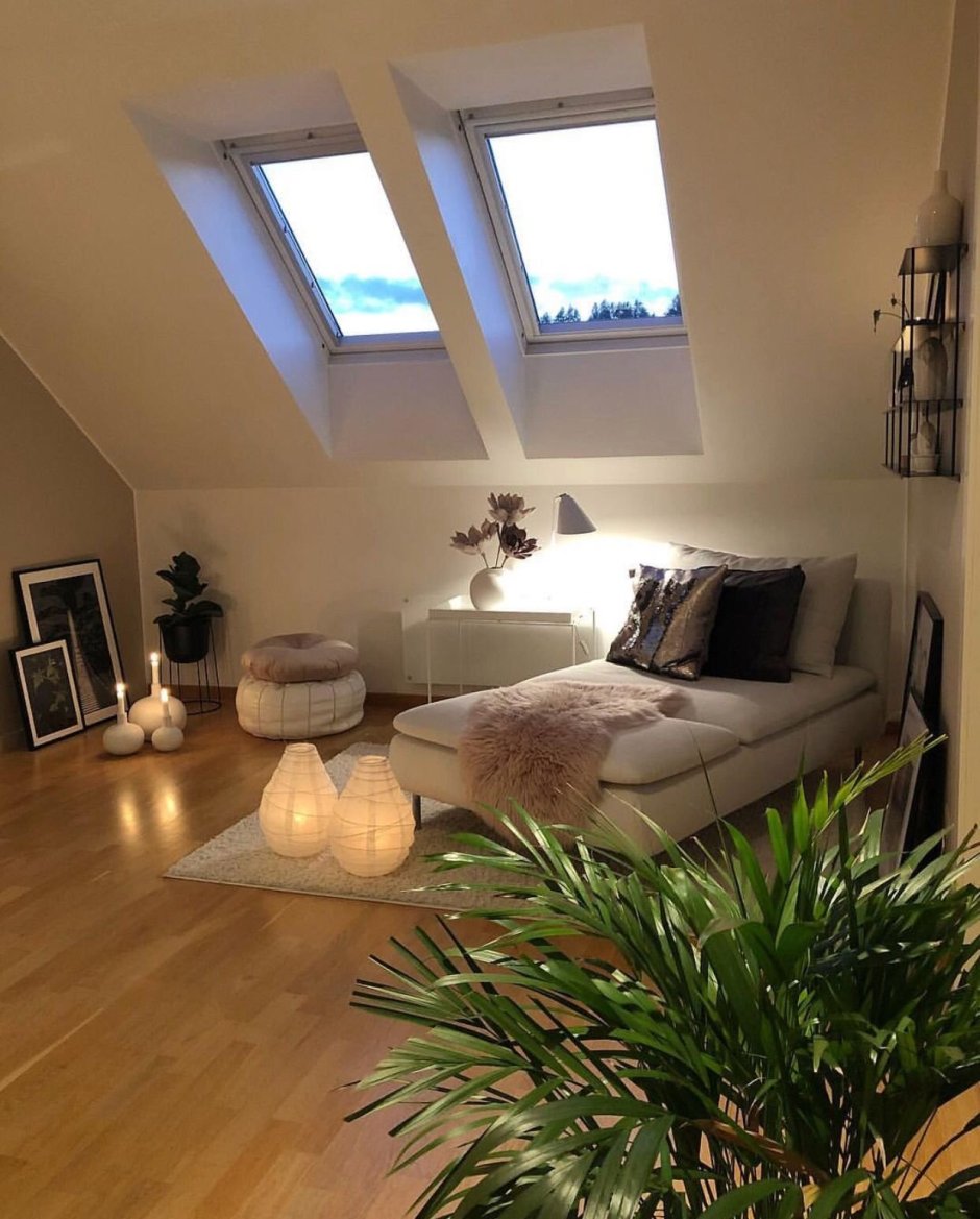 Карниз на мансардное окно