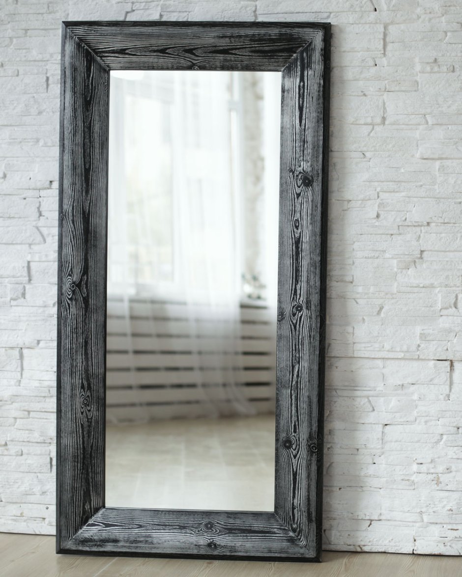 Зеркало d деревянной раме