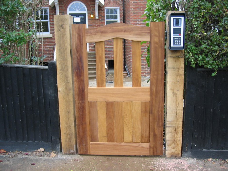 Деревянная калитка для забора