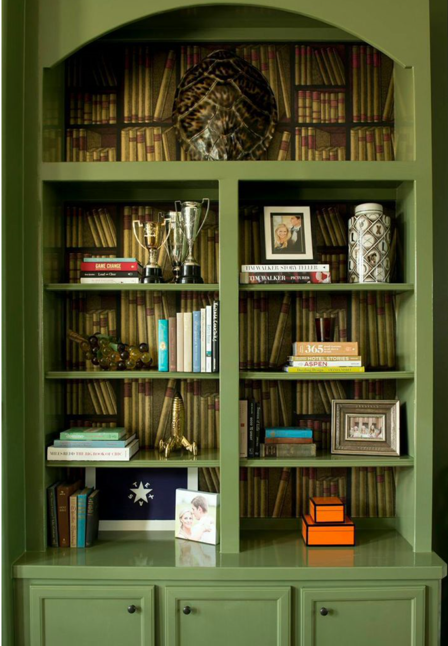 Стеллаж из старых ящиков