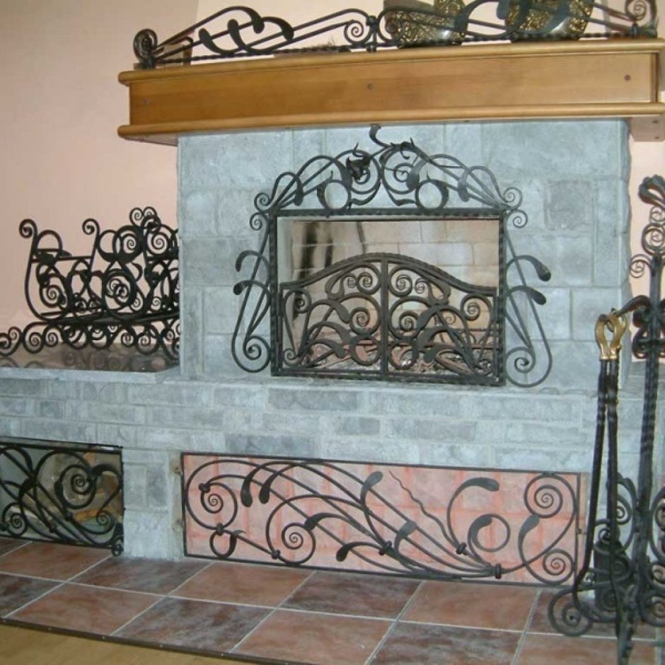 Ковка на камин