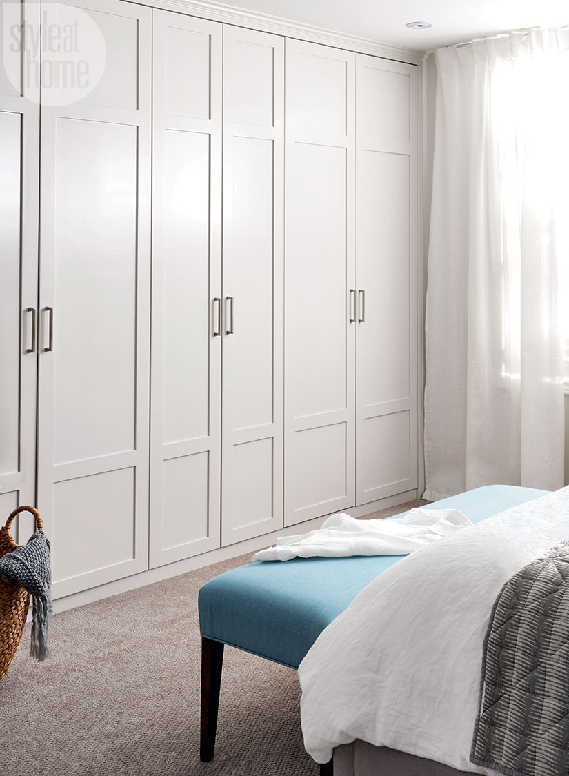 Встроенные шкафы с распашными дверями