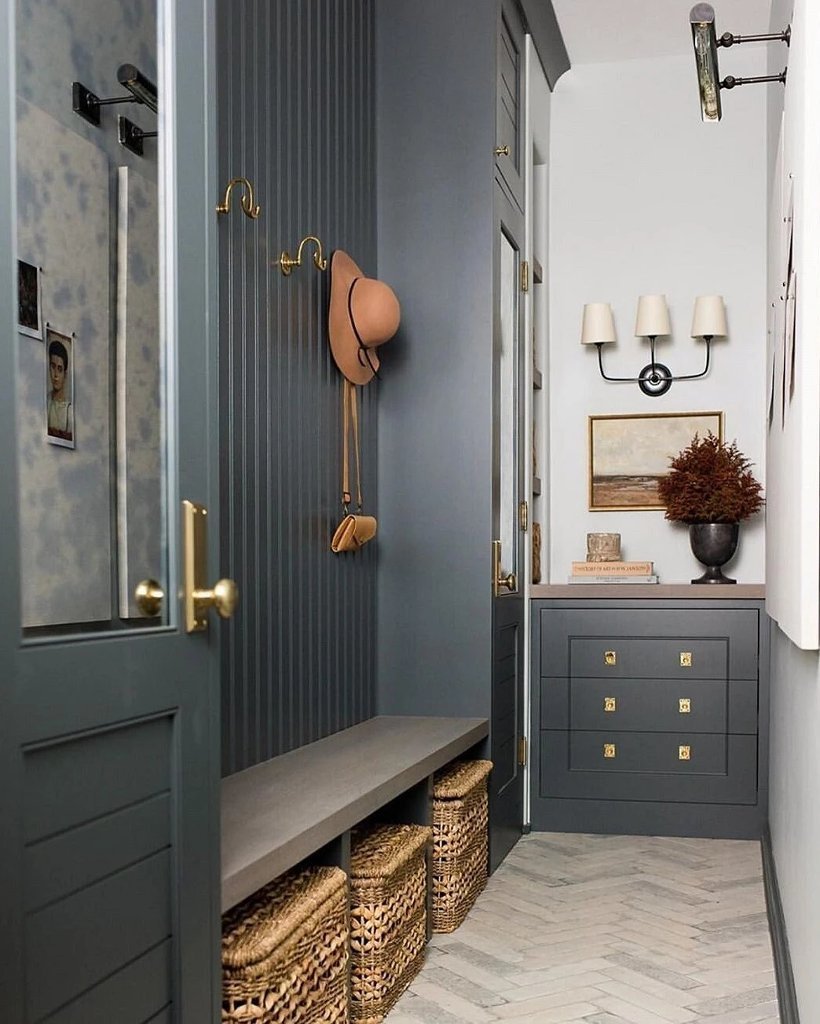 Прихожая в стиле фармхаус