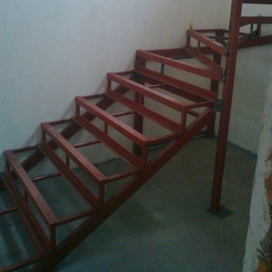 Лестница с 2 забежными ступенями