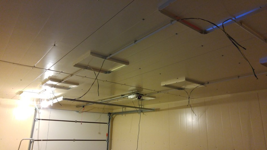 Крепление светильников к сэндвич панелям