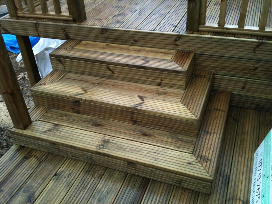 Лестница крыльцо из лиственницы