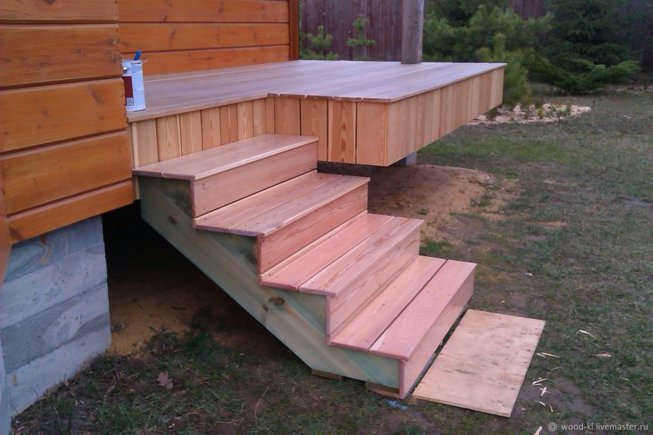 Каркас для ступеней крыльца из дерева