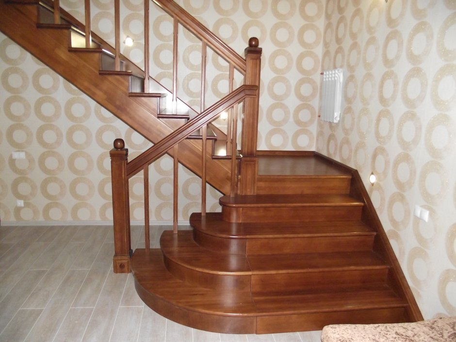 Деревянная лестница