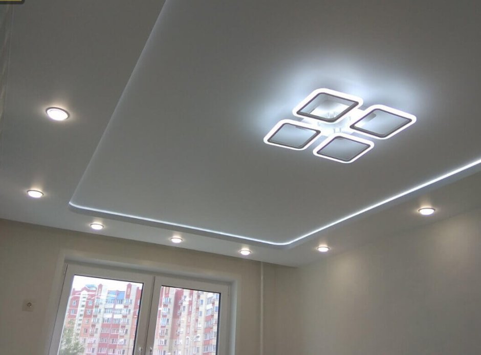 Черный потолок с подсветкой