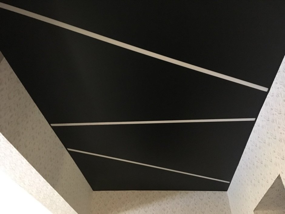 Спальня в бело серых тонах