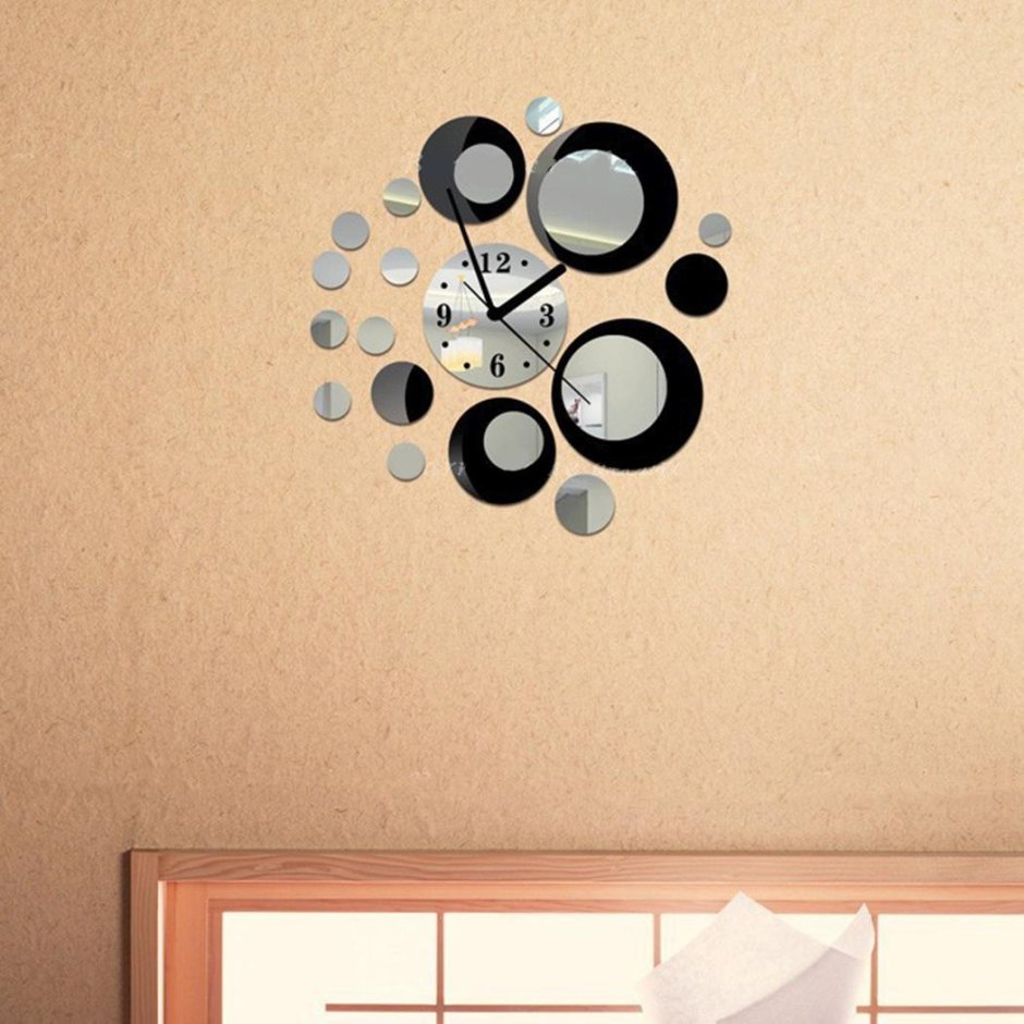 Декоративные зеркальные часы на стену