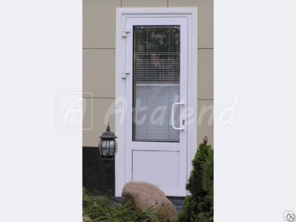 Двери входные пластиковые со стеклом профиль 70мм