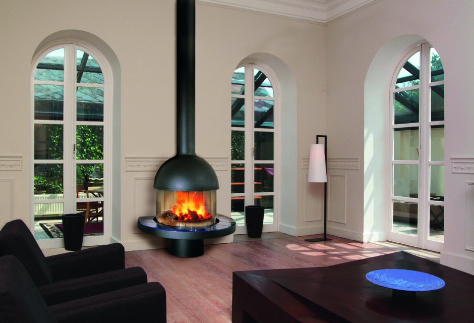 Отделка стены за печью-камином