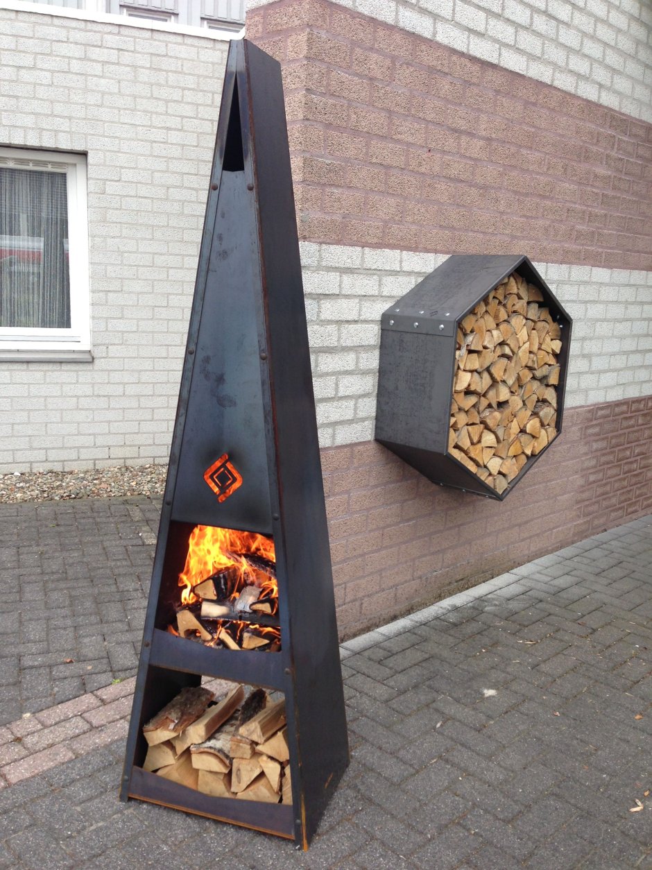 Уличный камин из металла