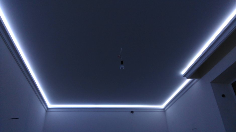 Подсветка под натяжным потолком