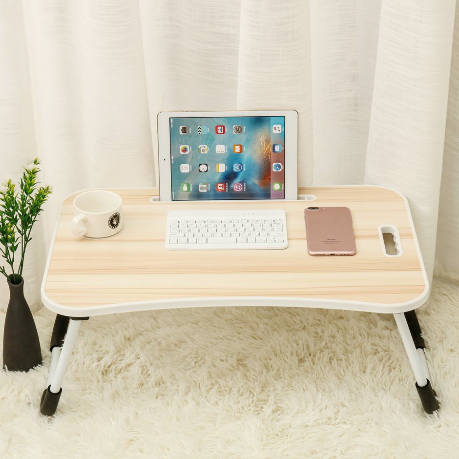 Складной стол для ноутбука на стену