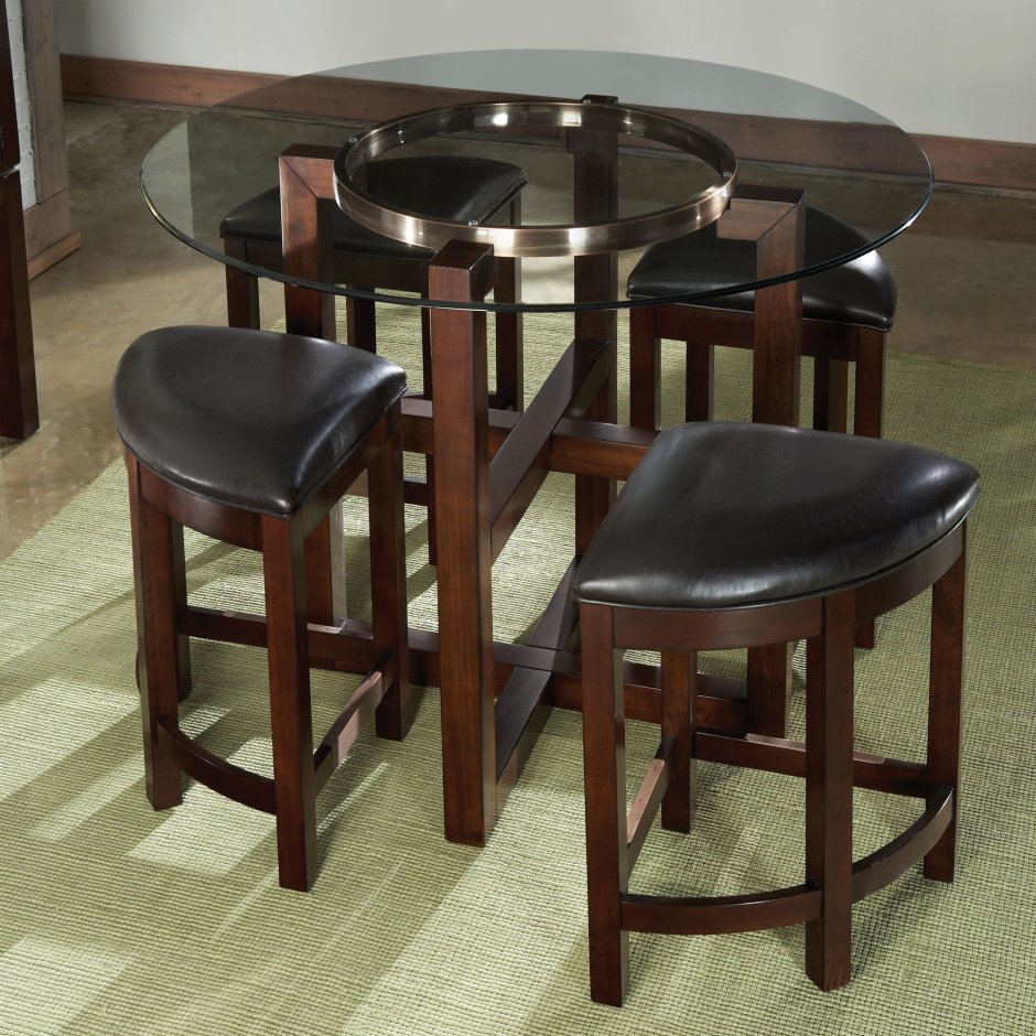 Компактный стол со стульями