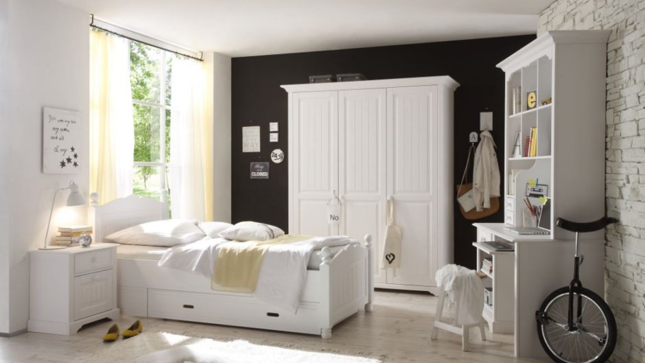 Белый шкаф в детской интерьер
