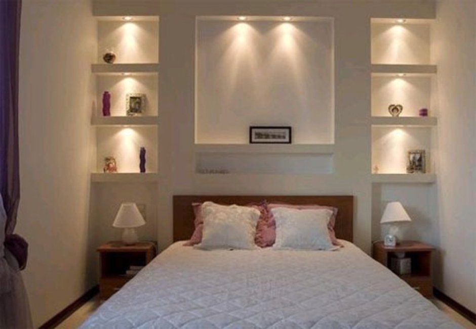 Спальня с балдахином