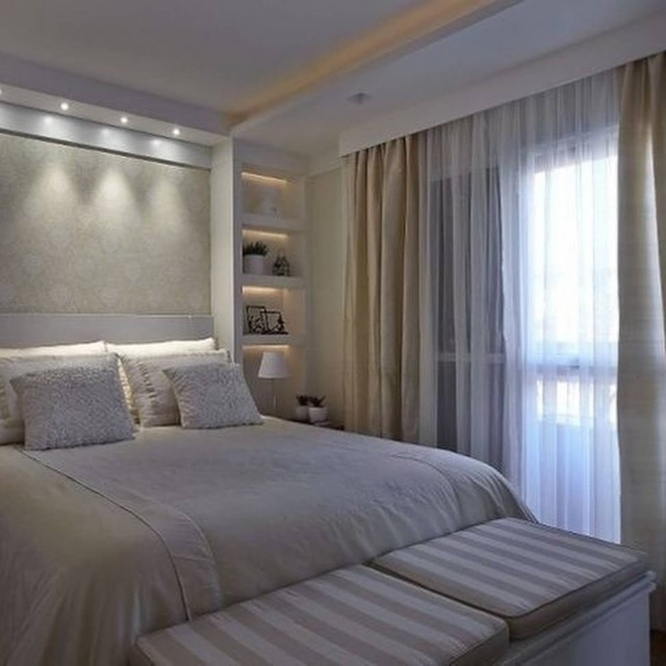 Ниша над кроватью в спальне