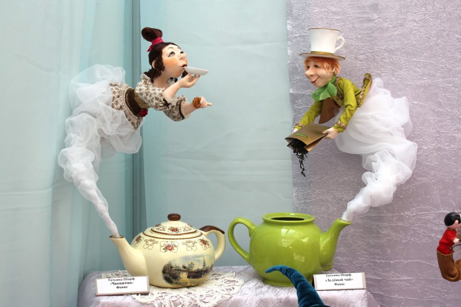 Люстра из посуды