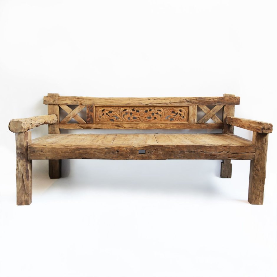 Старинный деревянный диванчик