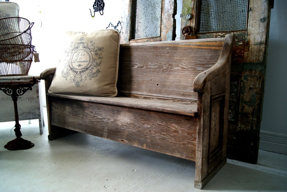 Старинная скамейка