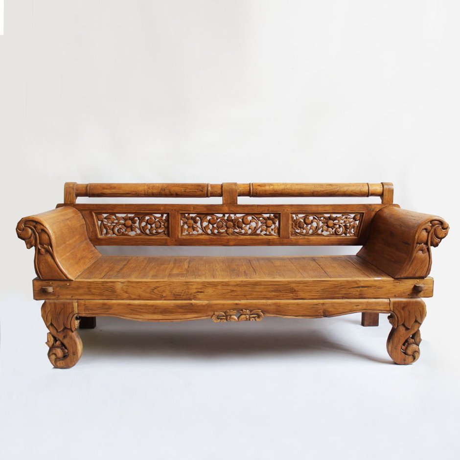 Лавка резная деревянная