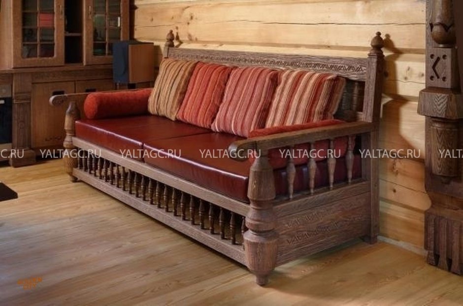 Деревянный диван