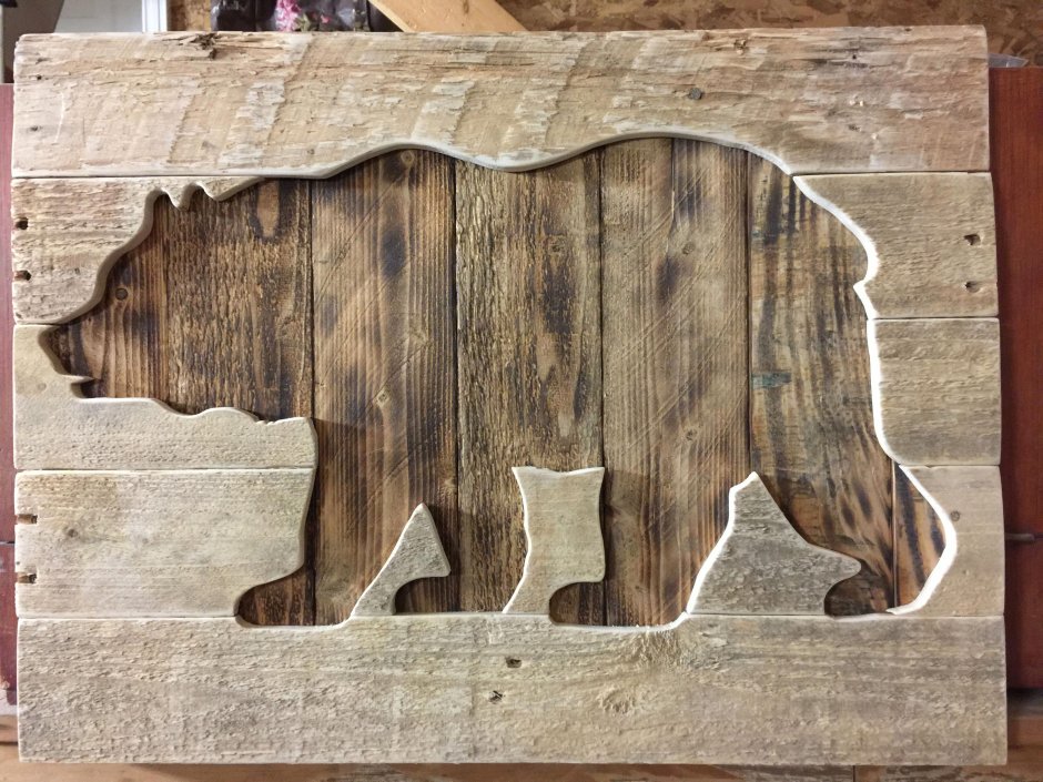 Панно медведь из дерева