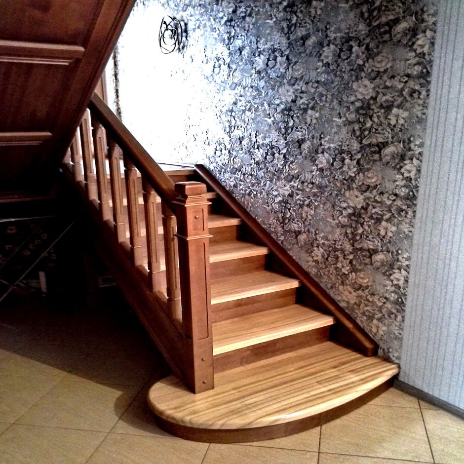 Деревянные ступеньки