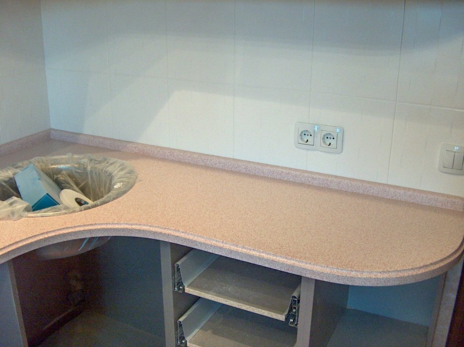 Кварц радиусная столешница