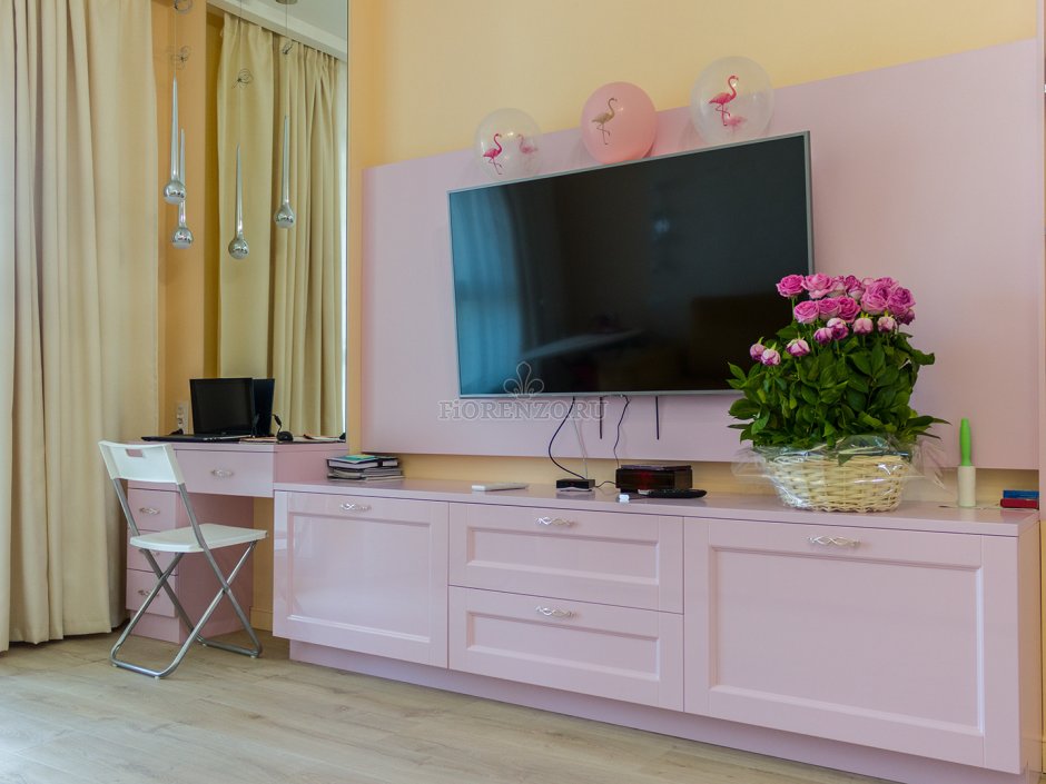 ТВ тумба с туалетным столиком