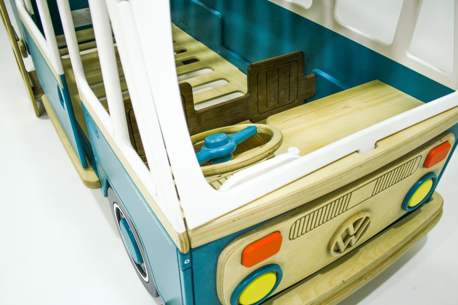 Двухъярусная кровать Фольксваген