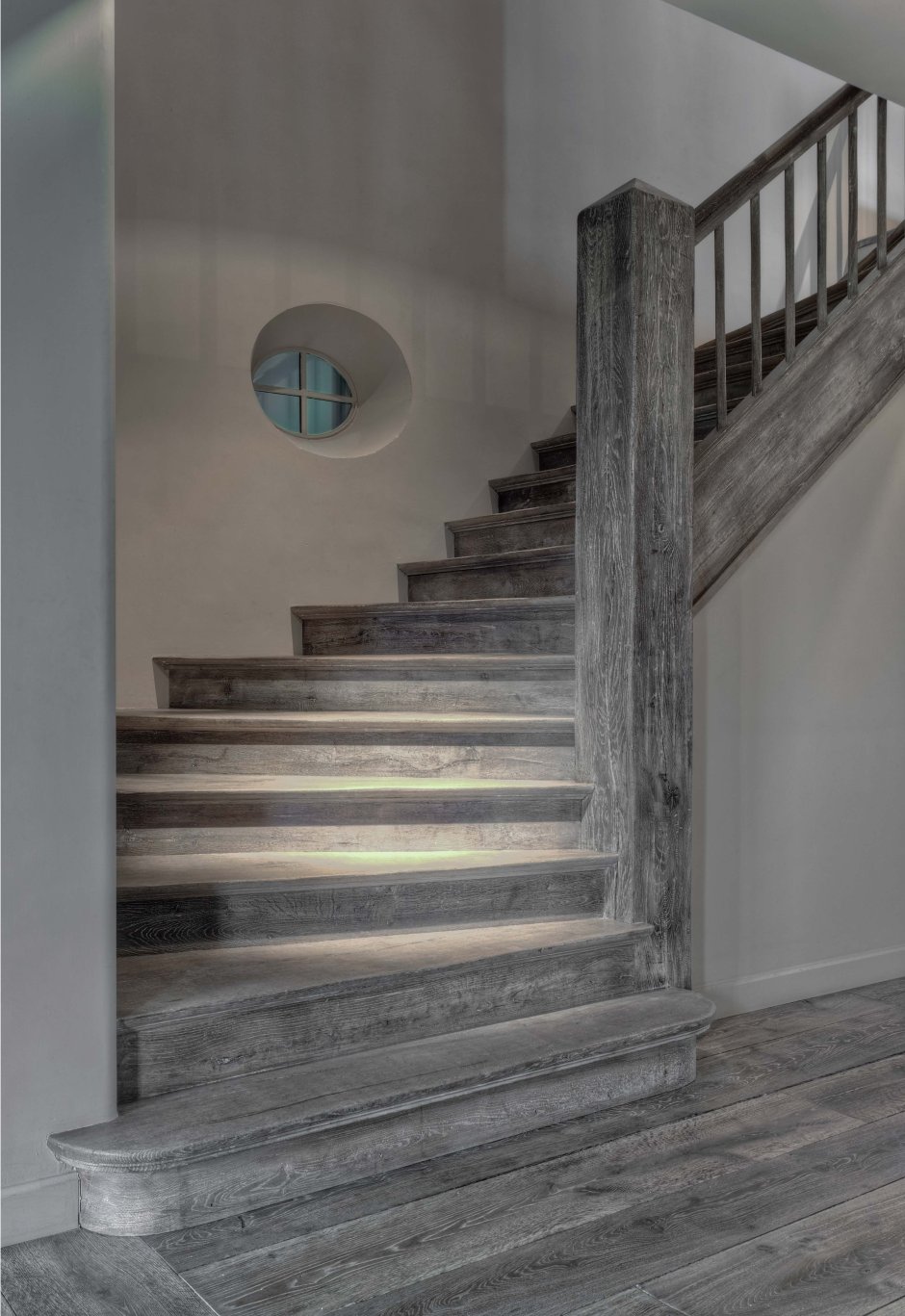 Лестница в деревенском стиле