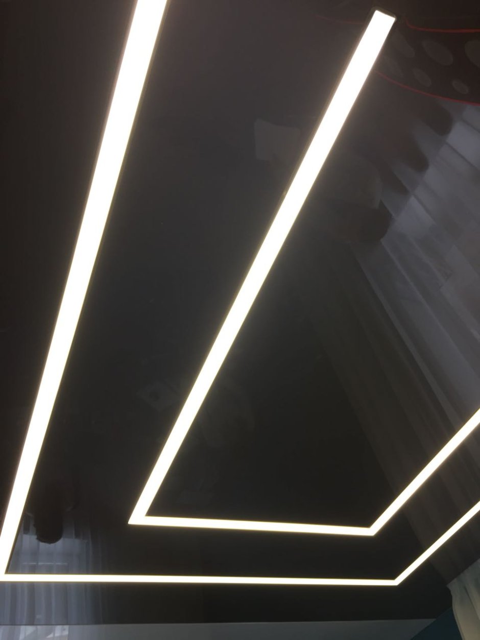 Парящий натяжной потолок