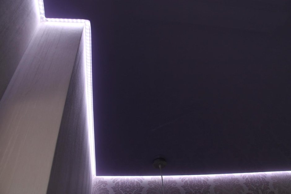 Парящий натяжной потолок