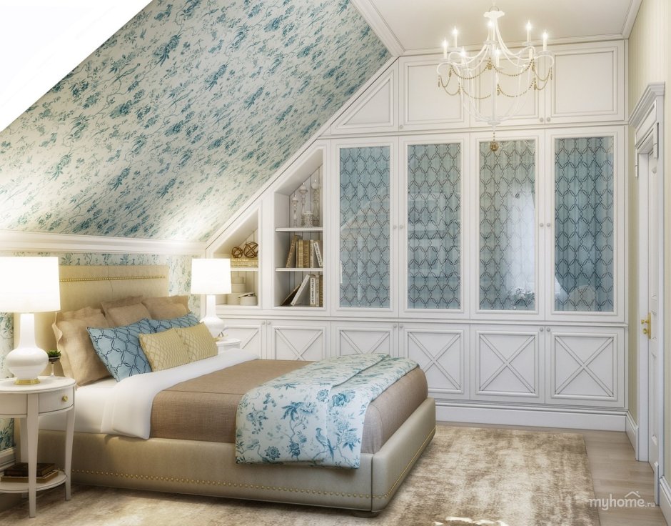 Молдинги на мансардном потолке