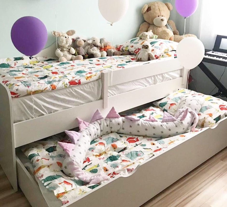 Детская кровать с выдвижным спальным местом