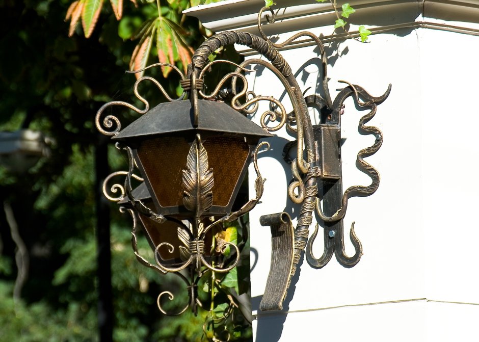 Фонари кованые
